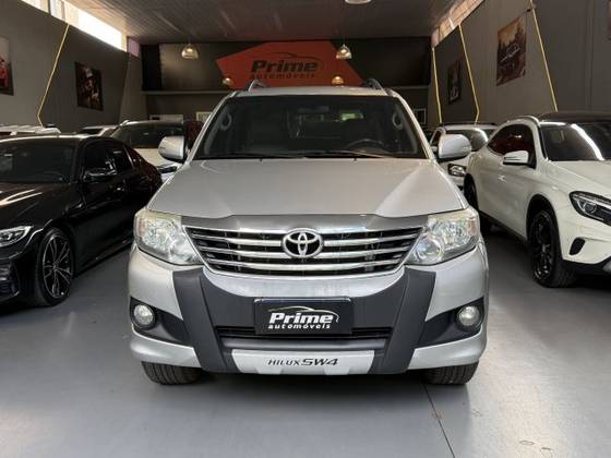 TOYOTA HILUX SW4 2.7 SR 4X2 16V FLEX 4P AUTOMÁTICO